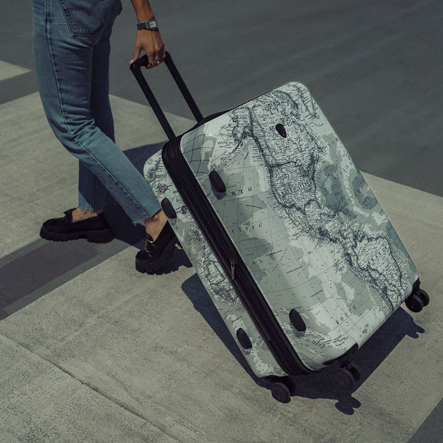 Journey 3G Fashion Spinner™ 30 Inch Luggage - Black/White Map