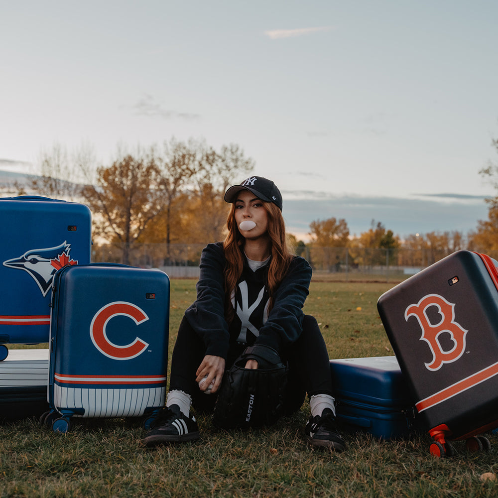 MLB 21 Inch Luggage - Chicago Cubs
