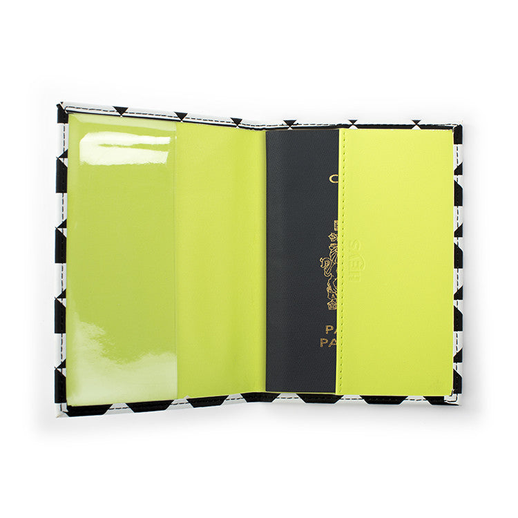 Dreieckige Reisepasshülle