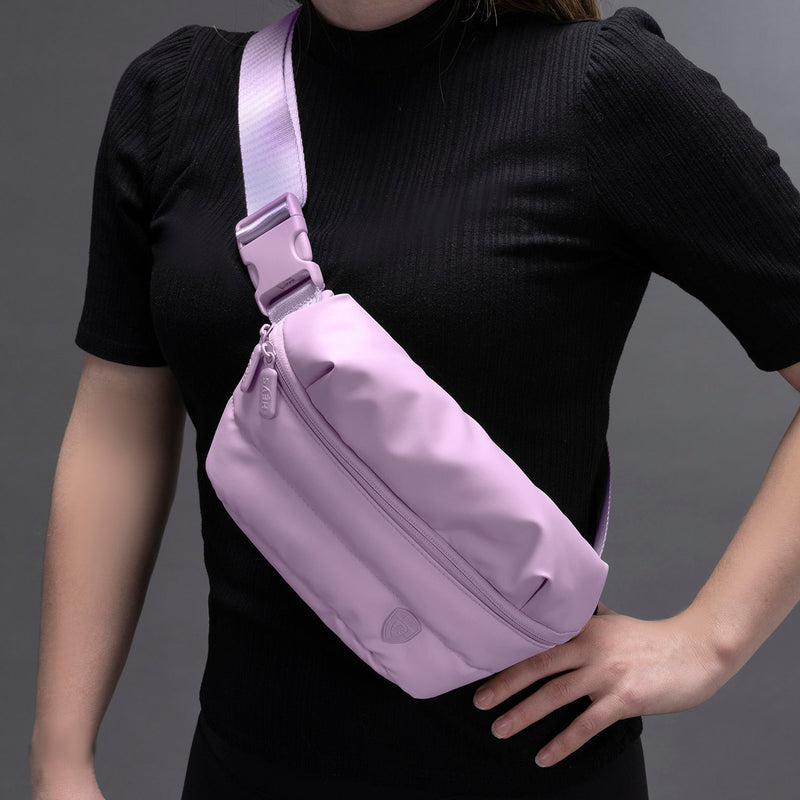 Heys Puffer Mini Waist Bag Lavender – nošení přes tělo