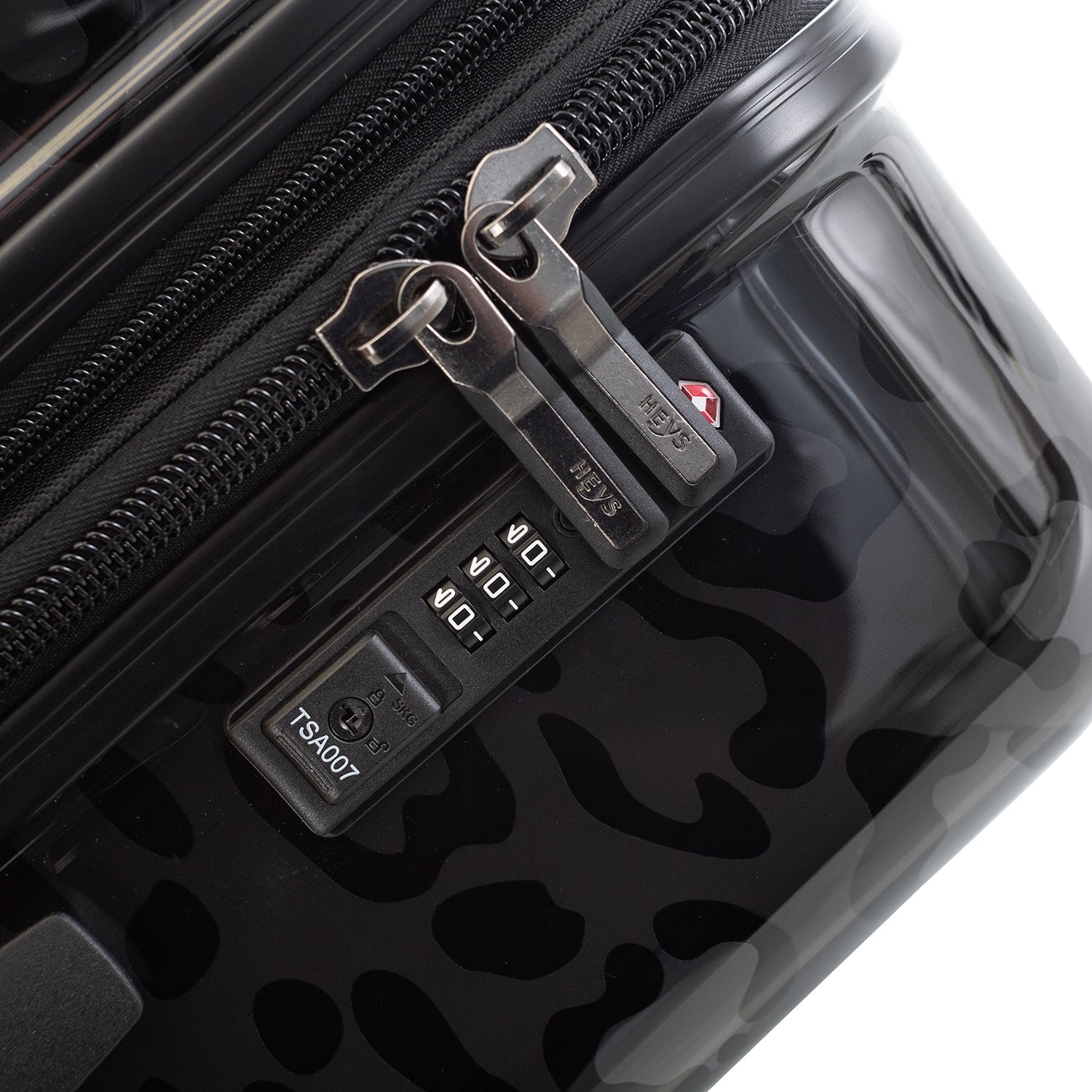 Black Leopard Fashion Spinner® 30" Luggage